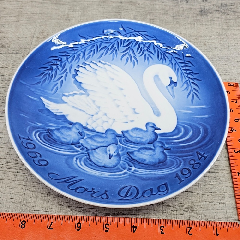 B & G Copenhagen Porcelain Wall Plate Mother's Day Swan Blue 1984